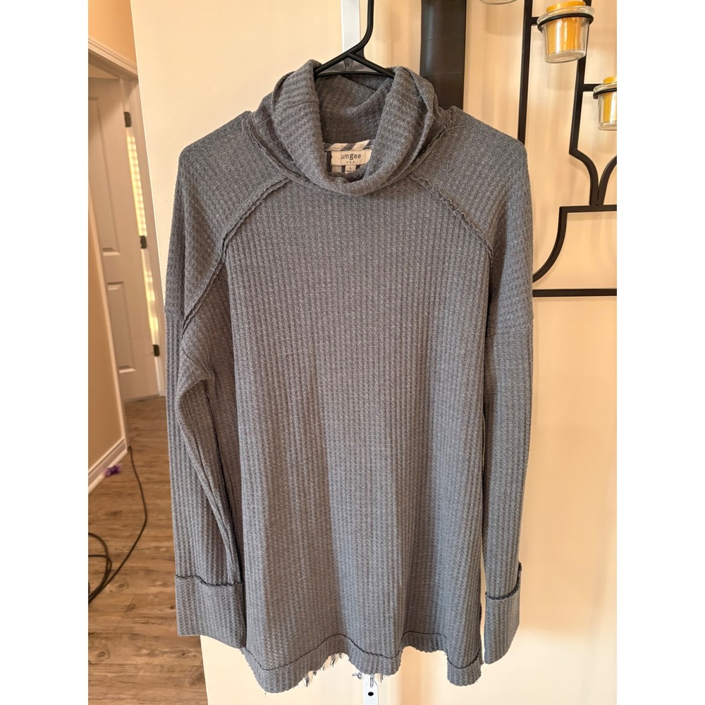 Umgee USA Womens Gray Waffle Knit Cowl Neck Frayed Fringe Hem Top Large